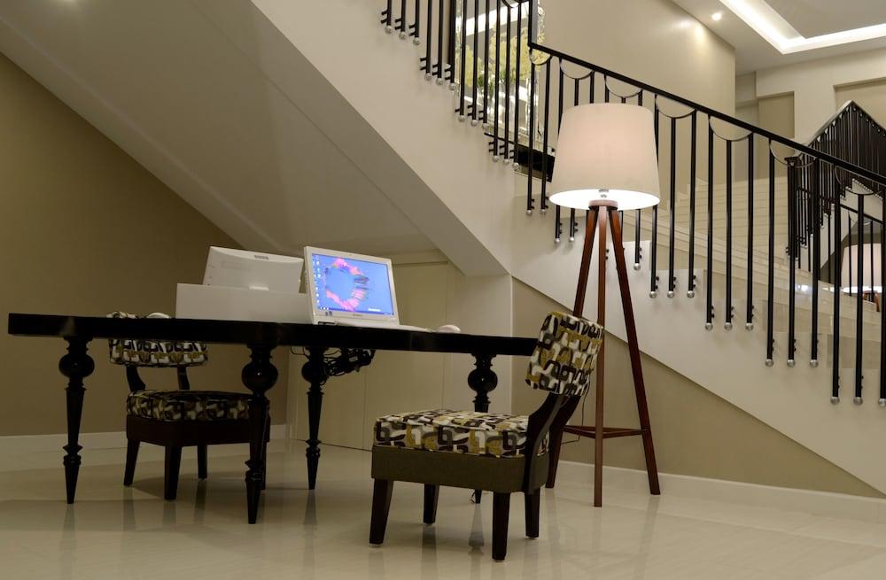 Tasneem Hotel Malioboro Yogyakarta Exterior foto