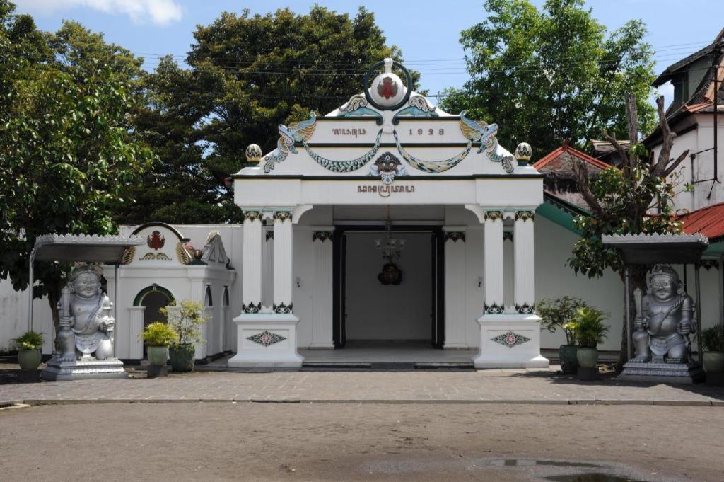 Tasneem Hotel Malioboro Yogyakarta Exterior foto